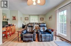 w/ Large Walk-In Closet - 