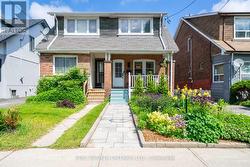 162 COLEMAN AVENUE Toronto, ON M4C 1R2