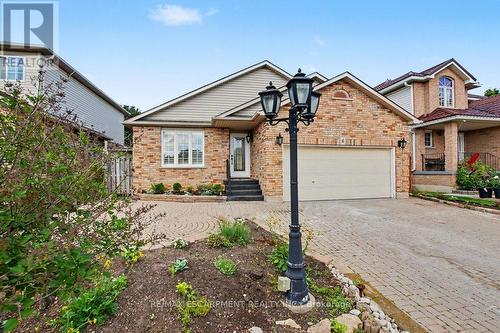 6 Theodore Drive, Hamilton, ON 
