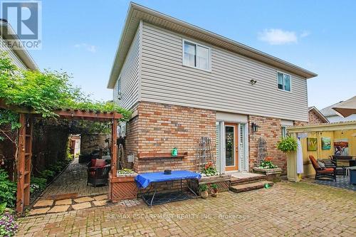 6 Theodore Drive, Hamilton, ON 