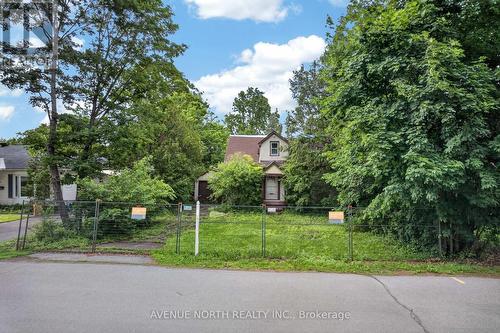 305 Mountbatten Avenue, Ottawa, ON 