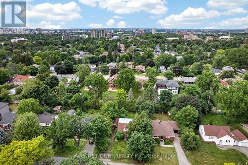 305 Mountbatten Avenue, Ottawa, ON 
