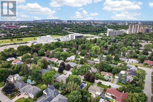 305 Mountbatten Avenue, Ottawa, ON 