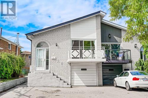 8 Topaz Gate, Toronto, ON 