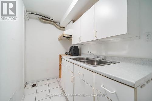8 Topaz Gate, Toronto, ON 