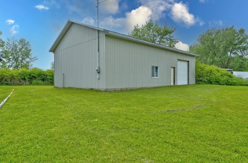 Garage - 484 Ch. Montréal, Maskinongé, QC - Outdoor