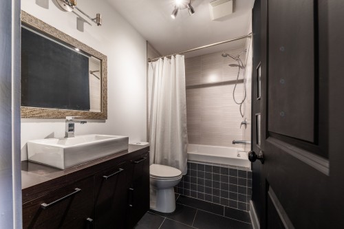 Salle de bains - 102-117 Rue De Laviolette, Bromont, QC 