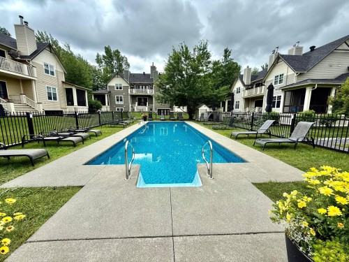 Piscine - 102-117 Rue De Laviolette, Bromont, QC 