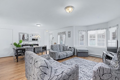 Salon - 1279 Boul. Lebel, Chambly, QC 