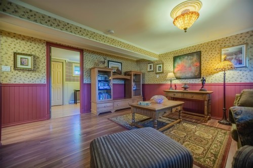 Salle familiale - 116 Rue Robert, Varennes, QC 
