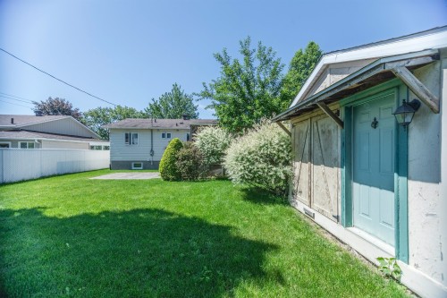 Cour - 116 Rue Robert, Varennes, QC 