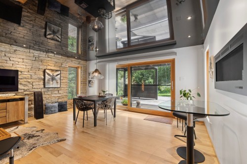 Salon - 590 Ch. De La Clairière, Piedmont, QC 