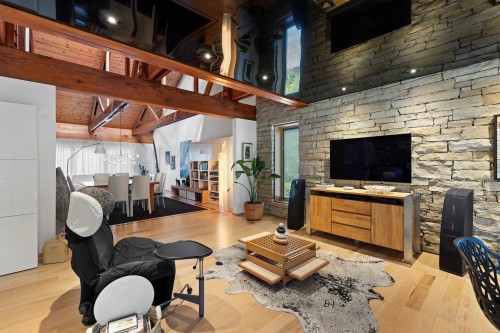Salon - 590 Ch. De La Clairière, Piedmont, QC 