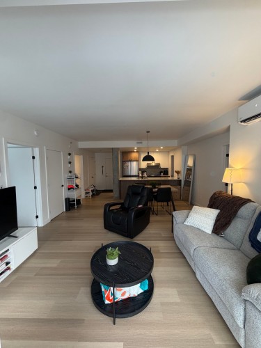 Salon - 205-1070 Boul. De La Chaudière, Québec (Sainte-Foy/Sillery/Cap-Rouge), QC 