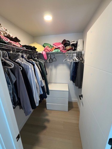 Penderie (Walk-in) - 205-1070 Boul. De La Chaudière, Québec (Sainte-Foy/Sillery/Cap-Rouge), QC 