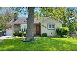 1275 WEBSTER Drive Sarnia, ON N7S 2J9