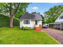 623 Reid ST  Fredericton, NB E3B 3V6