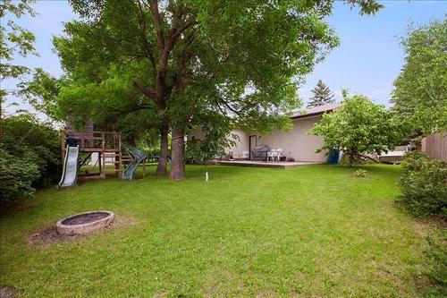 4 Blair Bay, Steinbach, MB 