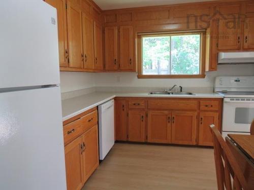 102 Pondicherry Crescent, Dartmouth, NS 