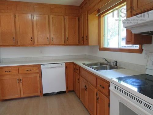 102 Pondicherry Crescent, Dartmouth, NS 