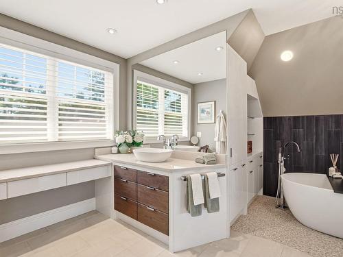 6 Mary Lane, Chester Basin, NS 
