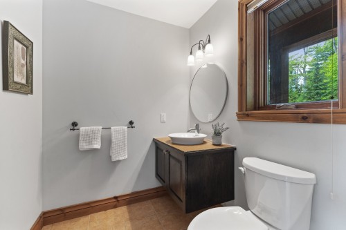 Salle d'eau - 279 Ch. Des Castors, Mont-Tremblant, QC - Indoor Photo Showing Bathroom