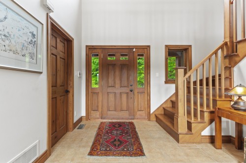 Hall d'entrée/Vestibule - 279 Ch. Des Castors, Mont-Tremblant, QC - Indoor Photo Showing Other Room