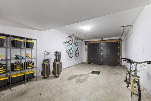 Grange - 279 Ch. Des Castors, Mont-Tremblant, QC - Indoor Photo Showing Garage