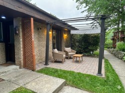 208 Rue Desjardins  Sainte-Agathe-Des-Monts, QC J8C 2W9