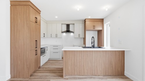 Cuisine - 70 Rue Nicolas-Perreault, Sorel-Tracy, QC - Indoor Photo Showing Kitchen
