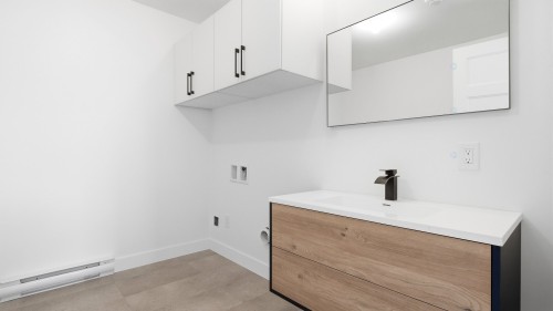 Salle de bains - 70 Rue Nicolas-Perreault, Sorel-Tracy, QC - Indoor Photo Showing Other Room