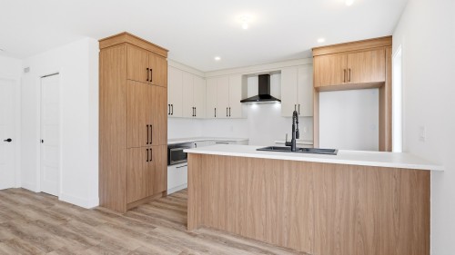 Cuisine - 70 Rue Nicolas-Perreault, Sorel-Tracy, QC - Indoor Photo Showing Kitchen