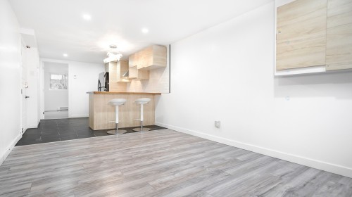 Living Room - 4013 Rue Mackenzie, Montréal (Côte-Des-Neiges/Notre-Dame-De-Grâce), QC 