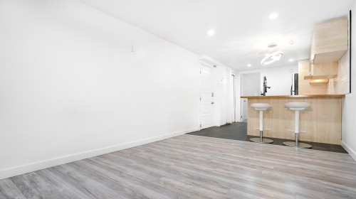 Living Room - 4013 Rue Mackenzie, Montréal (Côte-Des-Neiges/Notre-Dame-De-Grâce), QC 