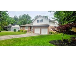 960 SCOFIELD Avenue Windsor, ON N9G 1L7