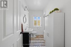 4 piece bath ( ensuite ) - 