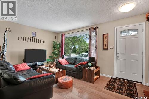 84 Rita Crescent, Saskatoon, SK 