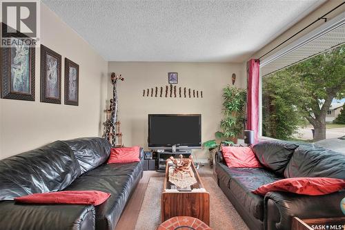 84 Rita Crescent, Saskatoon, SK 