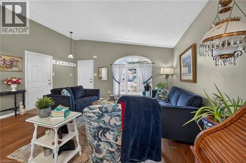 64 Caledonia Avenue, Caledonia, ON 