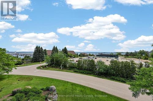 Views to Georgian Bay - 441 Mariners Way, Collingwood, ON 