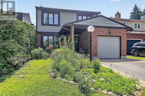3 HAYWOOD CRESCENT  Ottawa, ON K2L 2J3