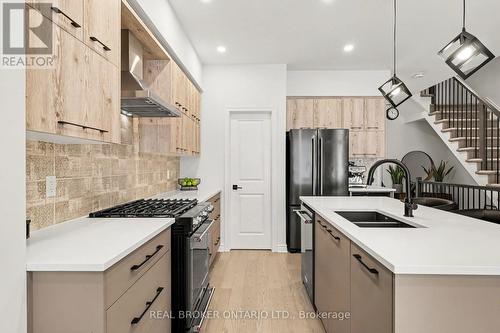 769 Cairn Crescent, Ottawa, ON 