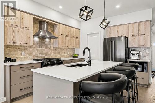 769 Cairn Crescent, Ottawa, ON 