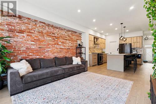 769 Cairn Crescent, Ottawa, ON 