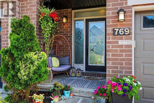 769 Cairn Crescent, Ottawa, ON 