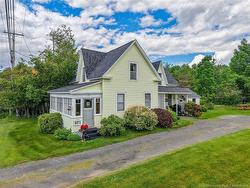971 Clements DR  Fredericton, NB E3G 7J3