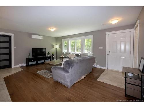 15 Katie Ave, Douglas, NB 