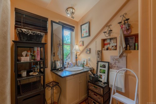 4386 Riverside Rd, Duncan, BC 