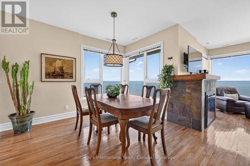 Gas Fireplace - 541 Mariners Way, Collingwood, ON 