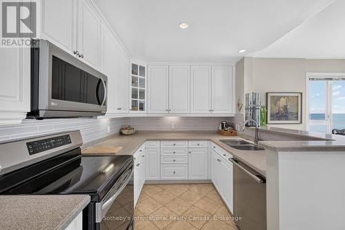 Stainless Appliances - 541 Mariners Way, Collingwood, ON 